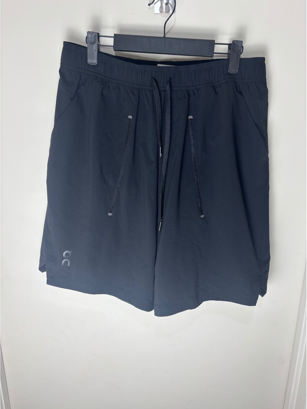 On Running Mens Focus Shorts M Black 8” Athletic Training Workout NWT